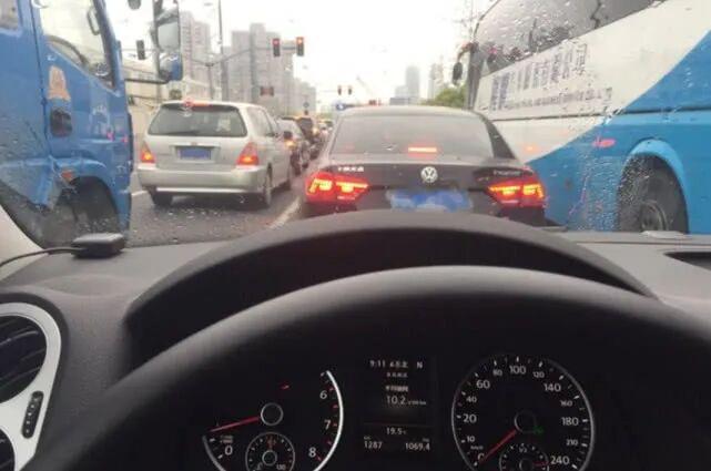 等红灯时需不需要把D挡转换为N挡？老司机说出了真相(图3)